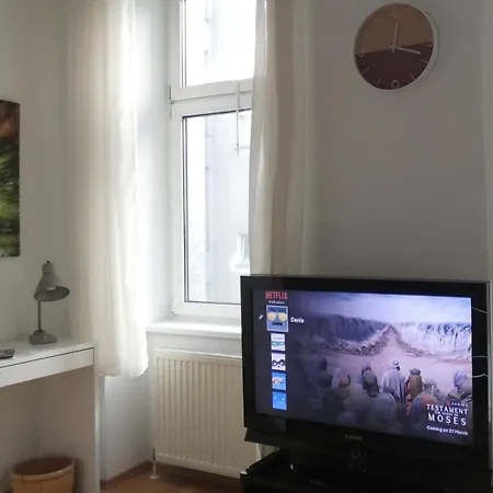 Stylish, Central 2-Room Flat Near Augarten Vienna Exterior photo